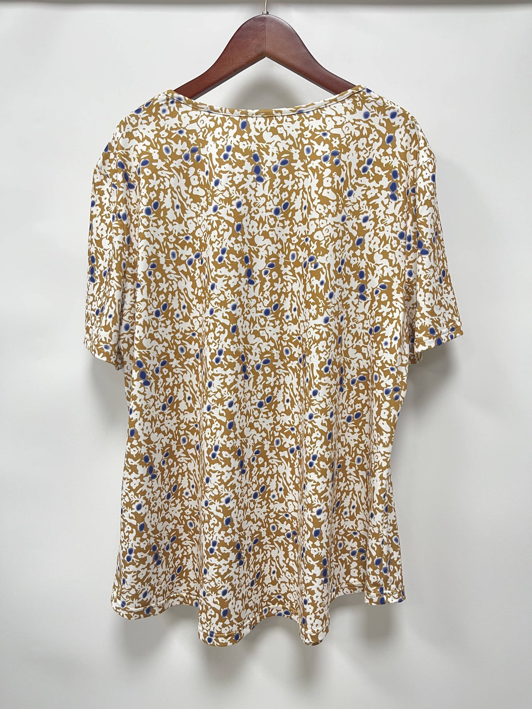 Rosalie | Relaxed Floral V-Neck Blouse