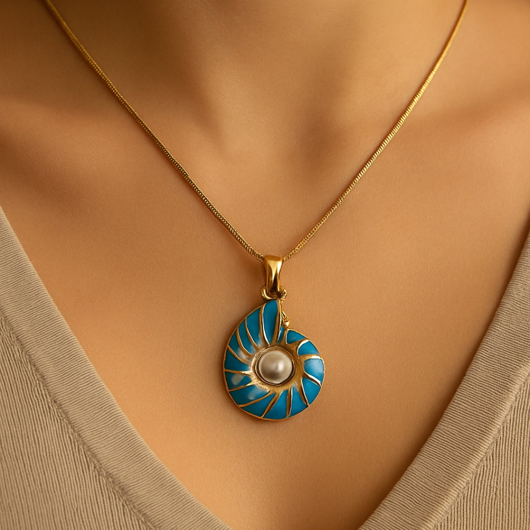 Seashell Pearl Gold Necklace