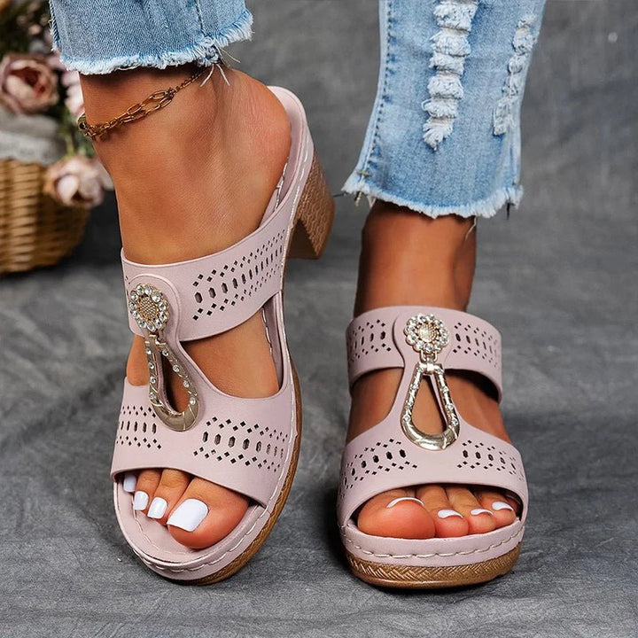 Faith | Chic and Comfortable Support Sandals